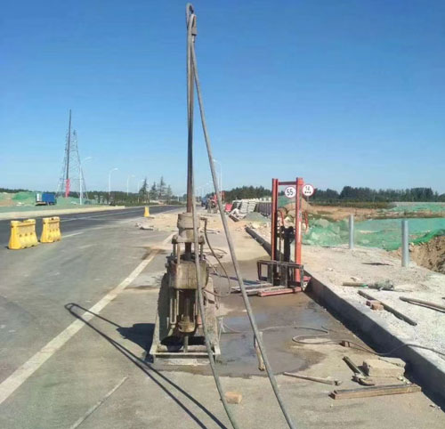 昌吉公路高聚物注浆加固